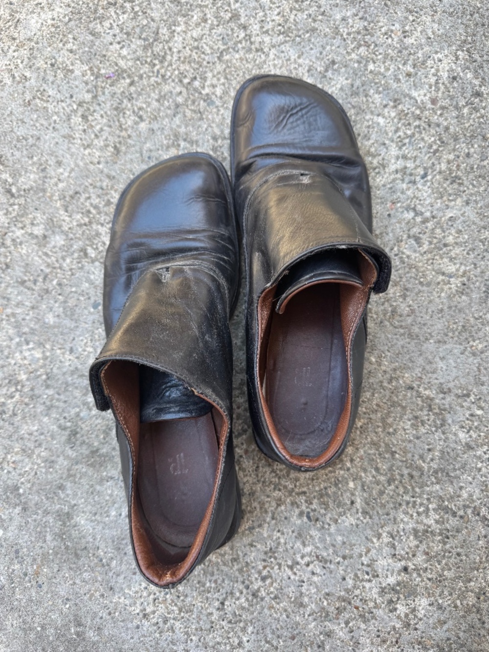 Leather shoes